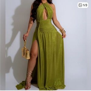 Chartuese Shimmer Gown 🌹